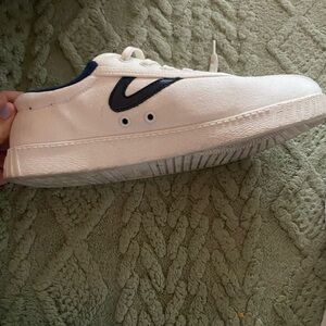 Ladies Tretorn! Back from the 80’s!